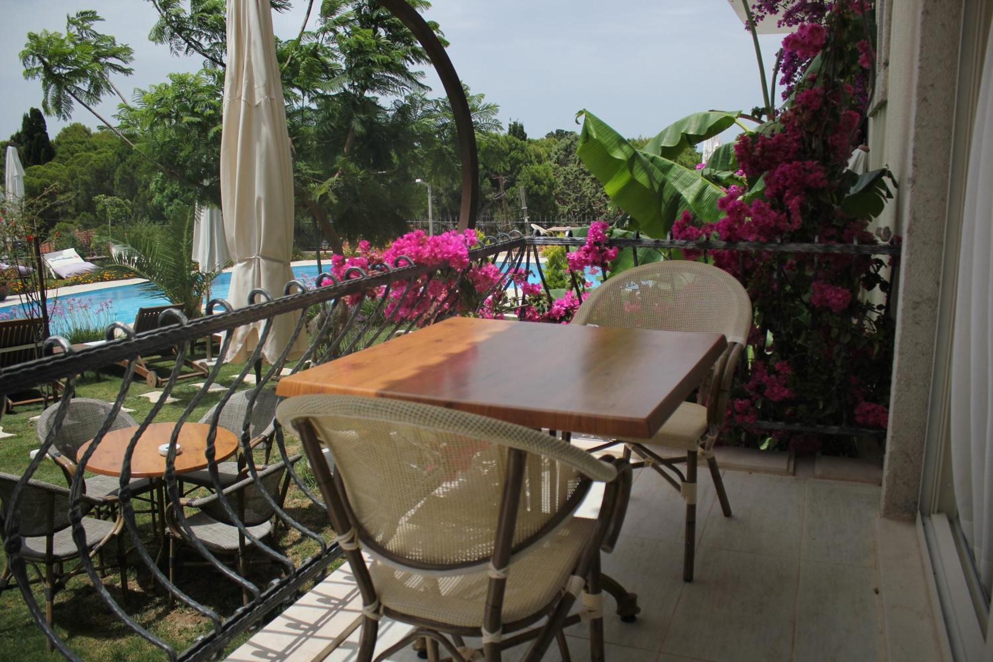 Dolina Hotel Çeşme Εξωτερικό φωτογραφία